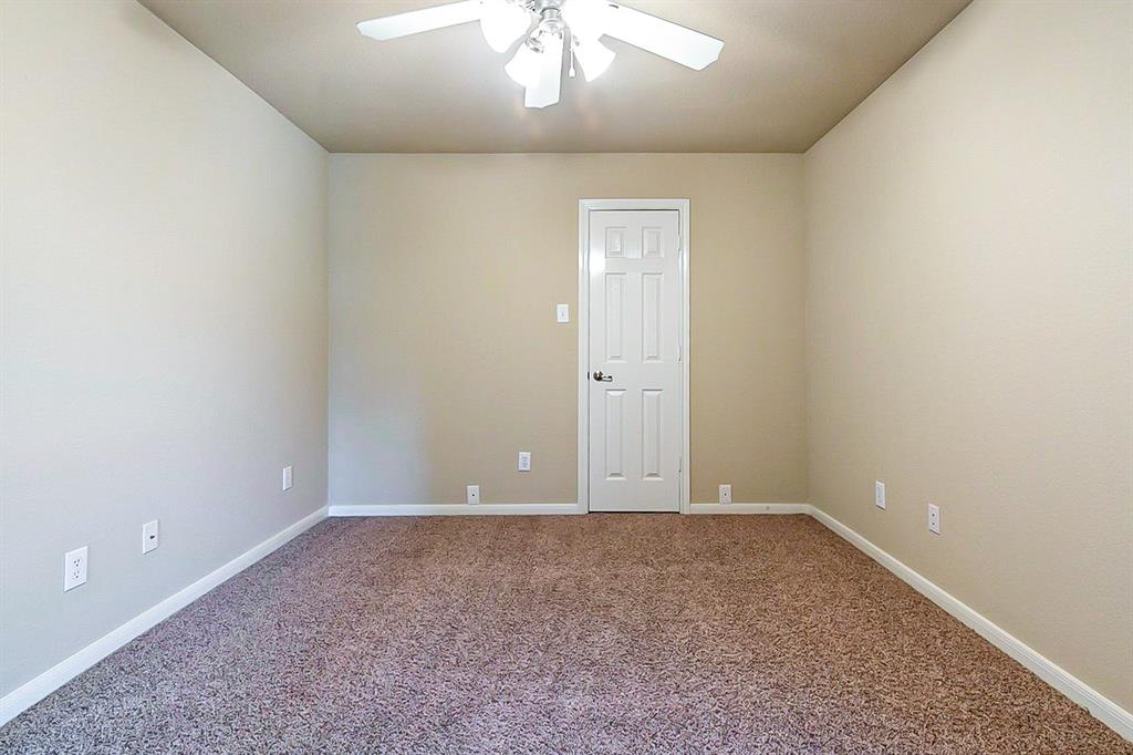 5215 2 Shadow Breeze Lane, Katy, Texas 77494, 4 Bedrooms Bedrooms, 4 Rooms Rooms,2 BathroomsBathrooms,Single-family,For Sale,Shadow Breeze,57752355