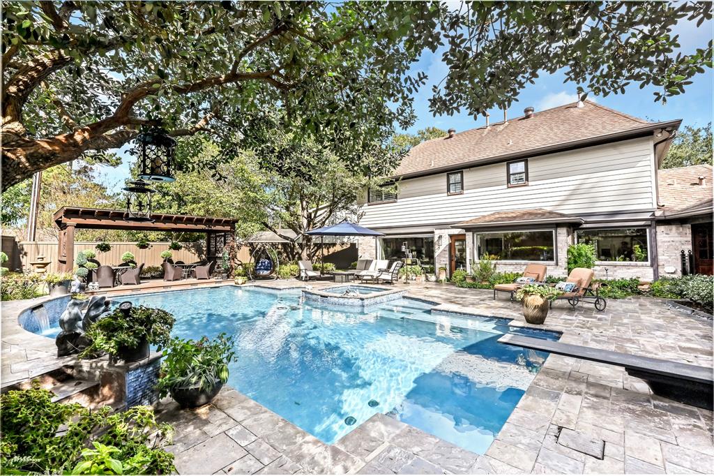 1049 2 Candlelight Lane, Houston, Texas 77018, 4 Bedrooms Bedrooms, 12 Rooms Rooms,3 BathroomsBathrooms,Single-family,For Sale,Candlelight,83931824