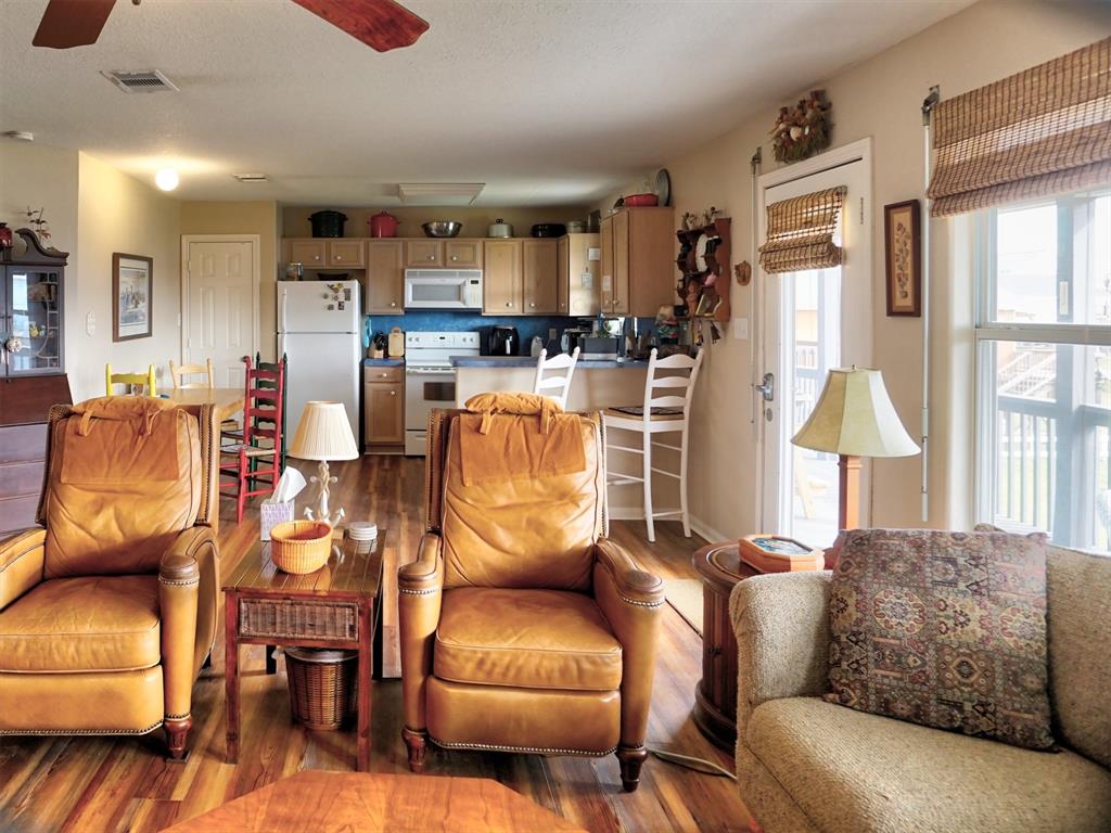 1426 1 Blue Water HWY, Surfside Beach, Texas 77541, 3 Bedrooms Bedrooms, 4 Rooms Rooms,2 BathroomsBathrooms,Single-family,For Sale,Blue Water HWY,57482812