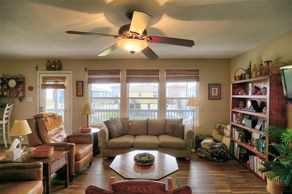1426 1 Blue Water HWY, Surfside Beach, Texas 77541, 3 Bedrooms Bedrooms, 4 Rooms Rooms,2 BathroomsBathrooms,Single-family,For Sale,Blue Water HWY,57482812