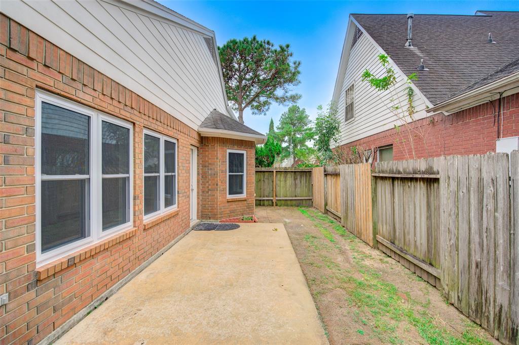 17406 1 Canyon Knoll Drive, Houston, Texas 77095, 3 Bedrooms Bedrooms, 6 Rooms Rooms,2 BathroomsBathrooms,Single-family,For Sale,Canyon Knoll,88793888
