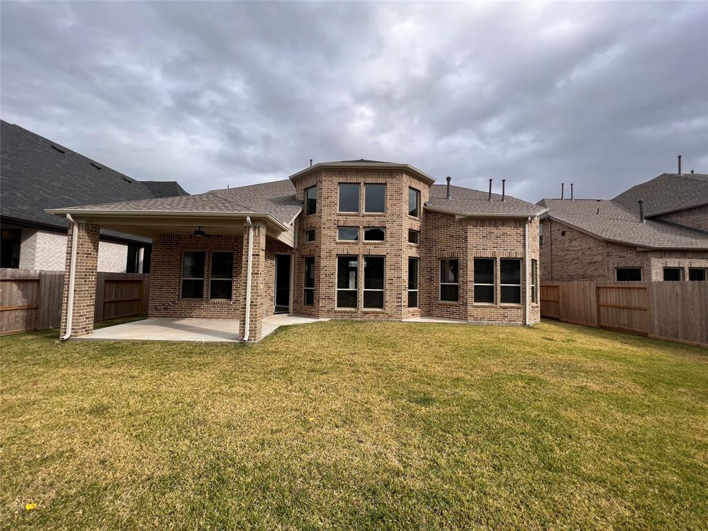 2515 2 Tradewind Pass Drive, Missouri City, Texas 77459, 4 Bedrooms Bedrooms, 9 Rooms Rooms,3 BathroomsBathrooms,Single-family,For Sale,Tradewind Pass,55760045
