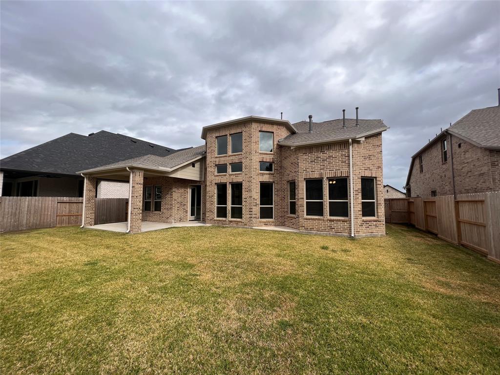 2515 2 Tradewind Pass Drive, Missouri City, Texas 77459, 4 Bedrooms Bedrooms, 9 Rooms Rooms,3 BathroomsBathrooms,Single-family,For Sale,Tradewind Pass,55760045