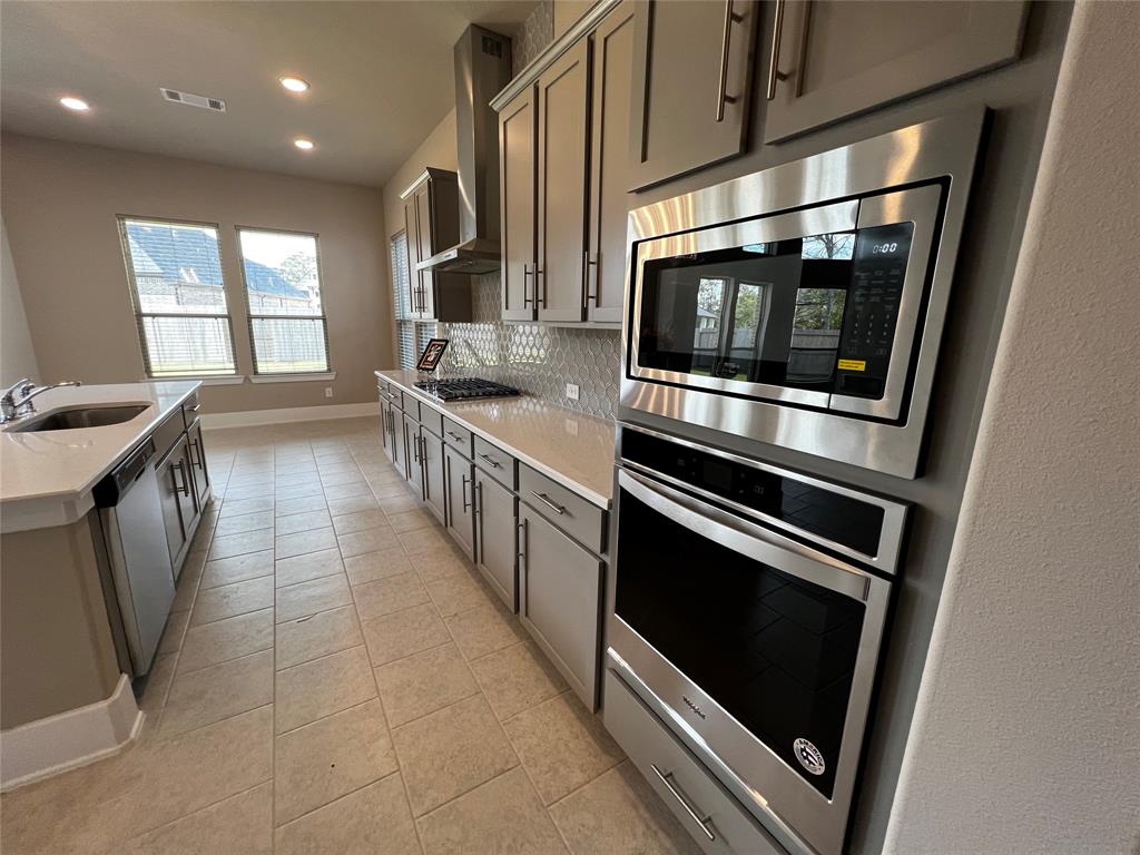 2515 2 Tradewind Pass Drive, Missouri City, Texas 77459, 4 Bedrooms Bedrooms, 9 Rooms Rooms,3 BathroomsBathrooms,Single-family,For Sale,Tradewind Pass,55760045