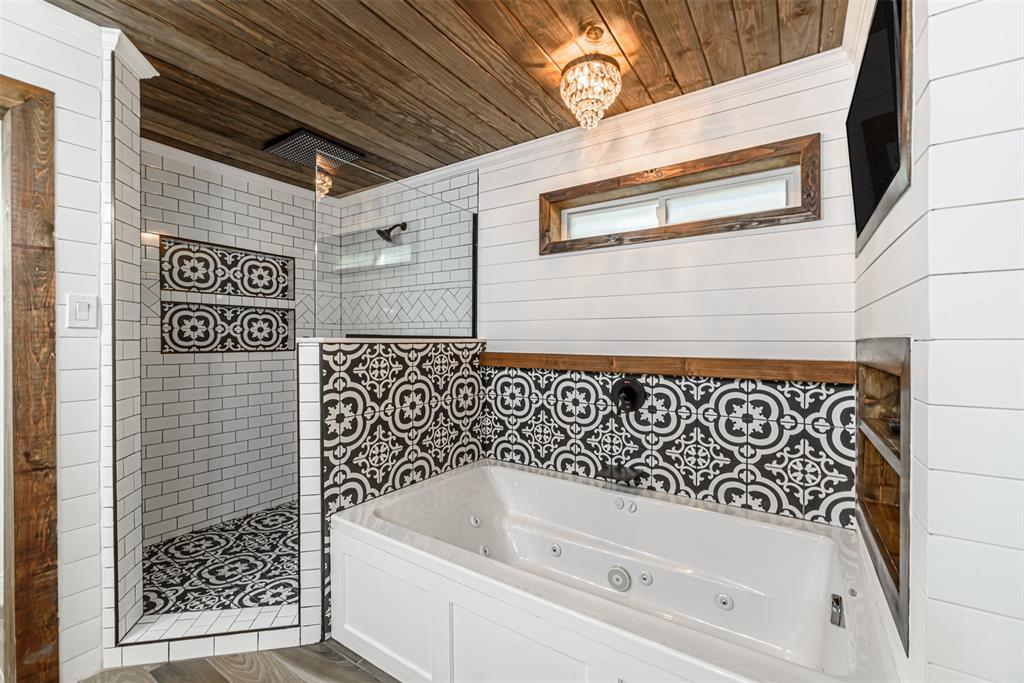 11703 2 Gardenglen Drive, Houston, Texas 77070, 4 Bedrooms Bedrooms, 11 Rooms Rooms,2 BathroomsBathrooms,Single-family,For Sale,Gardenglen,72628447