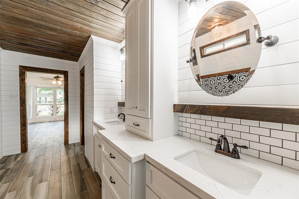 11703 2 Gardenglen Drive, Houston, Texas 77070, 4 Bedrooms Bedrooms, 11 Rooms Rooms,2 BathroomsBathrooms,Single-family,For Sale,Gardenglen,72628447