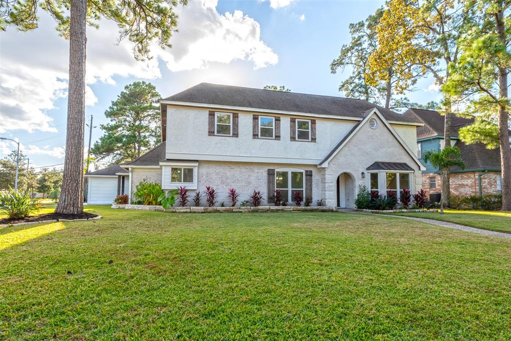 11703 2 Gardenglen Drive, Houston, Texas 77070, 4 Bedrooms Bedrooms, 11 Rooms Rooms,2 BathroomsBathrooms,Single-family,For Sale,Gardenglen,72628447