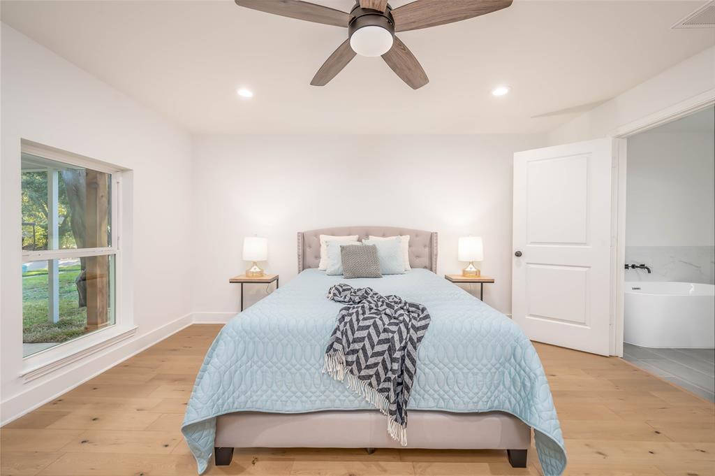 5246 1 Poinciana Drive, Houston, Texas 77092, 4 Bedrooms Bedrooms, 9 Rooms Rooms,2 BathroomsBathrooms,Single-family,For Sale,Poinciana,59033392