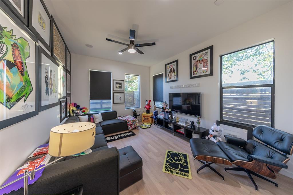 3834 2 Seabrook Street, Houston, Texas 77021, 3 Bedrooms Bedrooms, 5 Rooms Rooms,2 BathroomsBathrooms,Single-family,For Sale,Seabrook,68609331