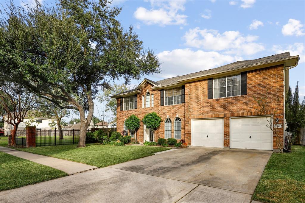 3414 2 Surrey Lane, Deer Park, Texas 77536, 5 Bedrooms Bedrooms, 14 Rooms Rooms,3 BathroomsBathrooms,Single-family,For Sale,Surrey,66998272