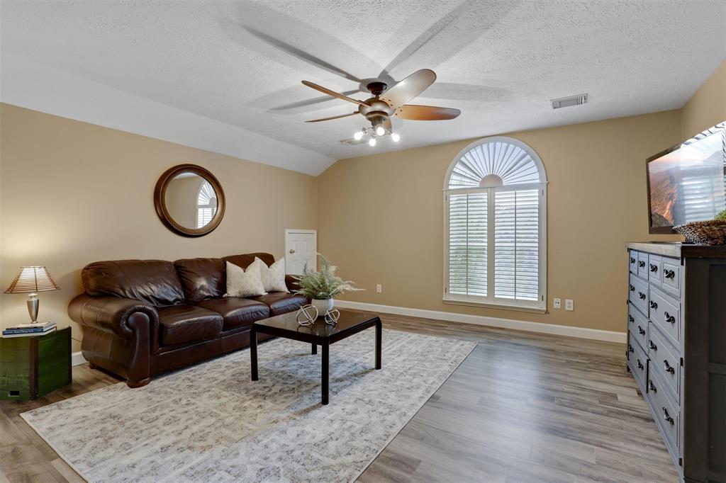 3414 2 Surrey Lane, Deer Park, Texas 77536, 5 Bedrooms Bedrooms, 14 Rooms Rooms,3 BathroomsBathrooms,Single-family,For Sale,Surrey,66998272