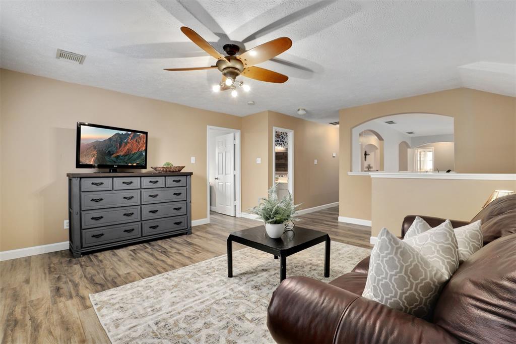 3414 2 Surrey Lane, Deer Park, Texas 77536, 5 Bedrooms Bedrooms, 14 Rooms Rooms,3 BathroomsBathrooms,Single-family,For Sale,Surrey,66998272