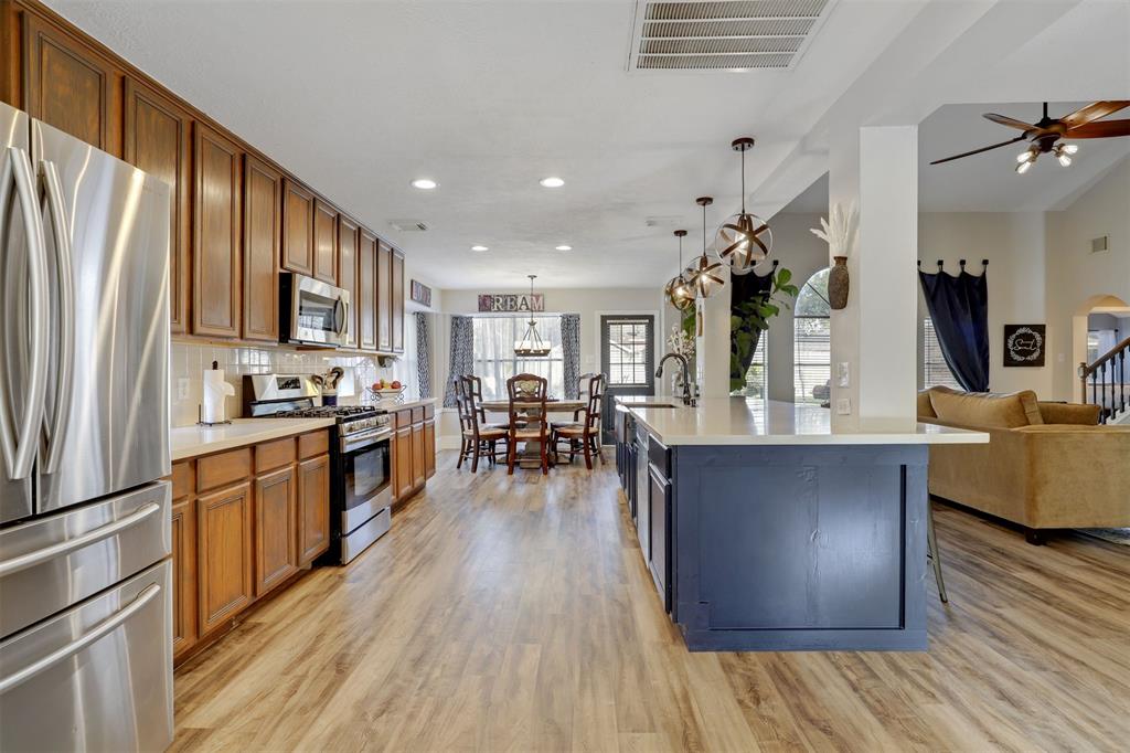3414 2 Surrey Lane, Deer Park, Texas 77536, 5 Bedrooms Bedrooms, 14 Rooms Rooms,3 BathroomsBathrooms,Single-family,For Sale,Surrey,66998272