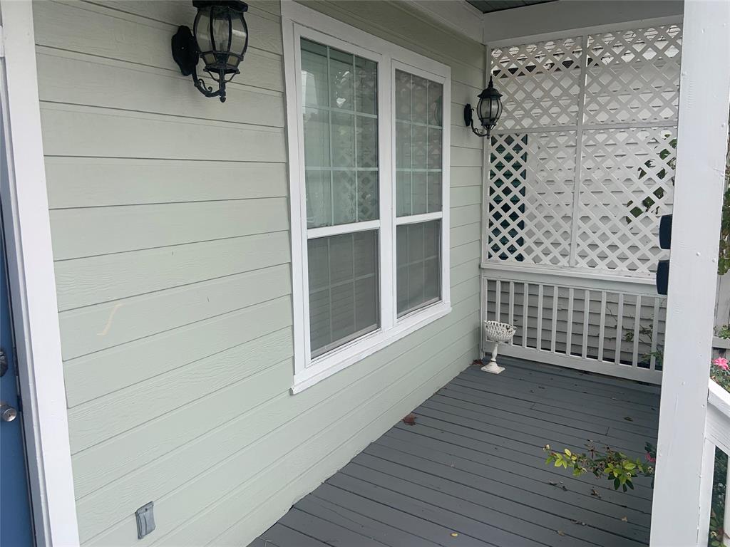 2714 2 Sealy Street, Galveston, Texas 77550, 3 Bedrooms Bedrooms, 3 Rooms Rooms,2 BathroomsBathrooms,Single-family,For Sale,Sealy,75817413
