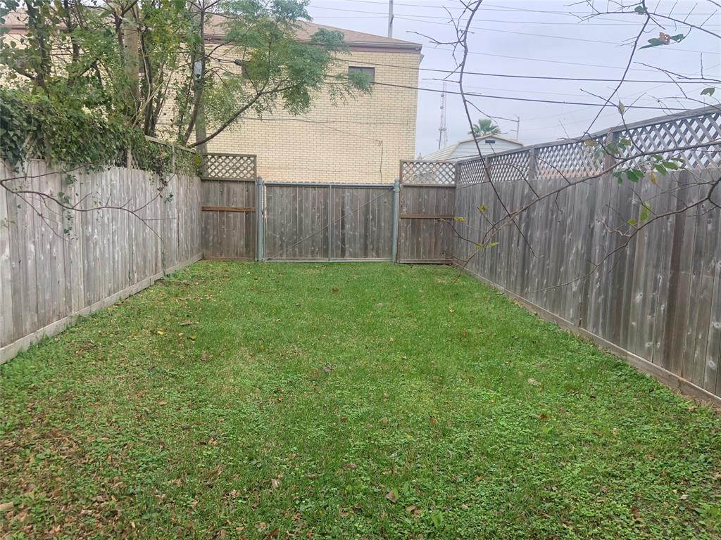 2714 2 Sealy Street, Galveston, Texas 77550, 3 Bedrooms Bedrooms, 3 Rooms Rooms,2 BathroomsBathrooms,Single-family,For Sale,Sealy,75817413