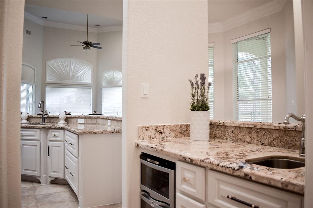28322 2 Benders Landing Boulevard, Spring, Texas 77386, 4 Bedrooms Bedrooms, 12 Rooms Rooms,5 BathroomsBathrooms,Single-family,For Sale,Benders Landing,65669308