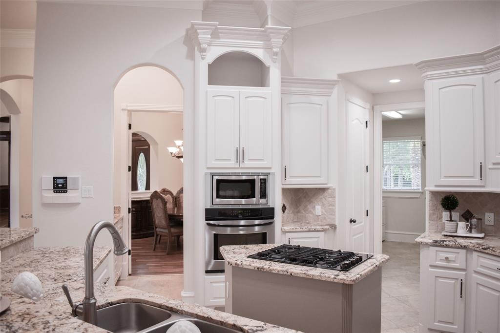 28322 2 Benders Landing Boulevard, Spring, Texas 77386, 4 Bedrooms Bedrooms, 12 Rooms Rooms,5 BathroomsBathrooms,Single-family,For Sale,Benders Landing,65669308