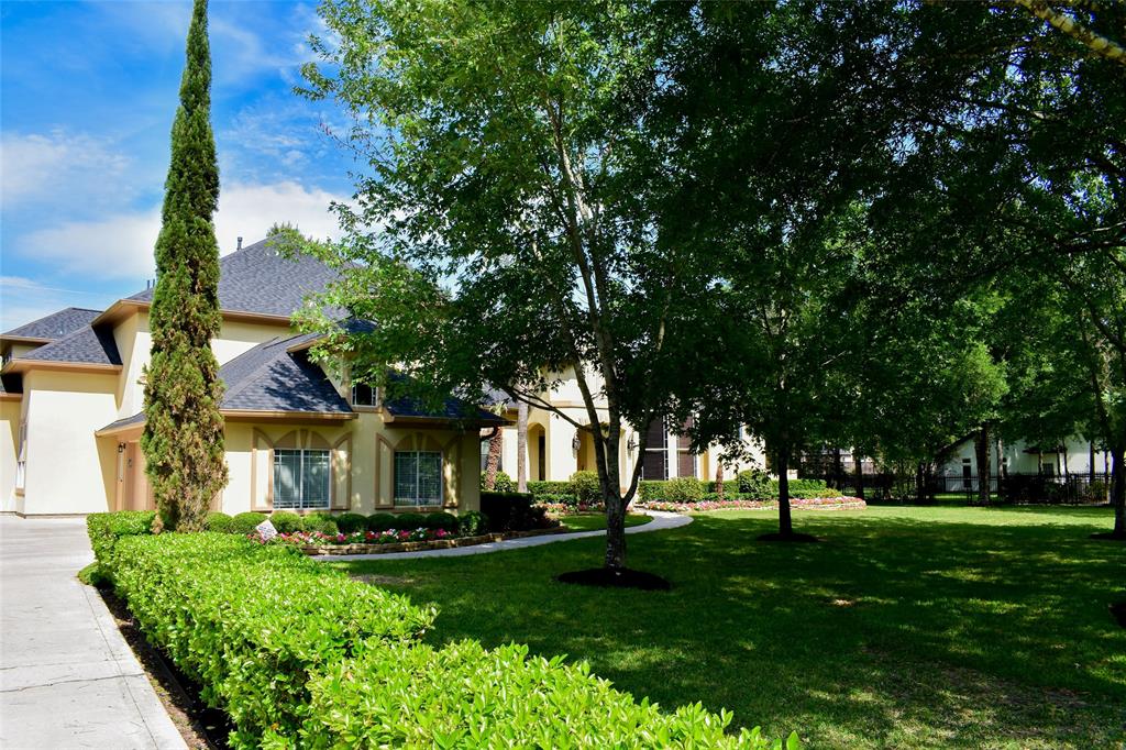 28322 2 Benders Landing Boulevard, Spring, Texas 77386, 4 Bedrooms Bedrooms, 12 Rooms Rooms,5 BathroomsBathrooms,Single-family,For Sale,Benders Landing,65669308