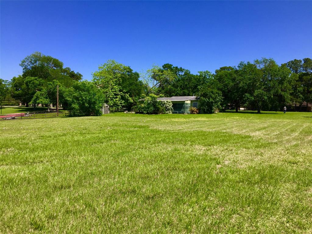 205 Lakeshore Drive, Seabrook, Texas 77586, ,Lots,For Sale,Lakeshore,41776003