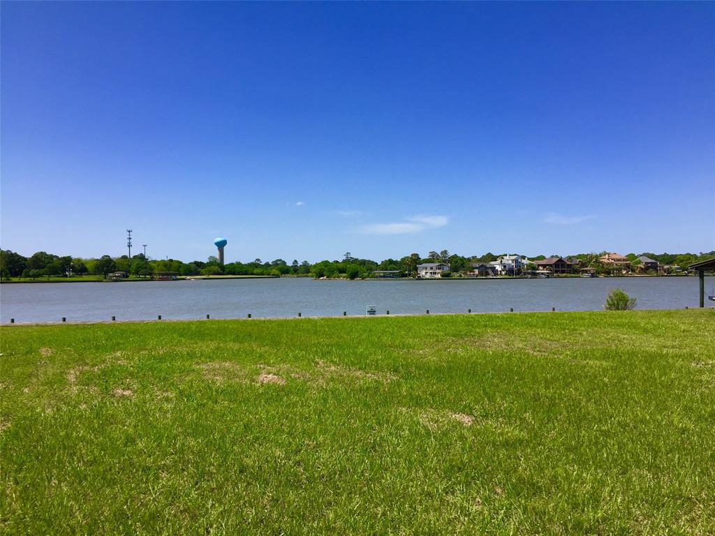 205 Lakeshore Drive, Seabrook, Texas 77586, ,Lots,For Sale,Lakeshore,41776003