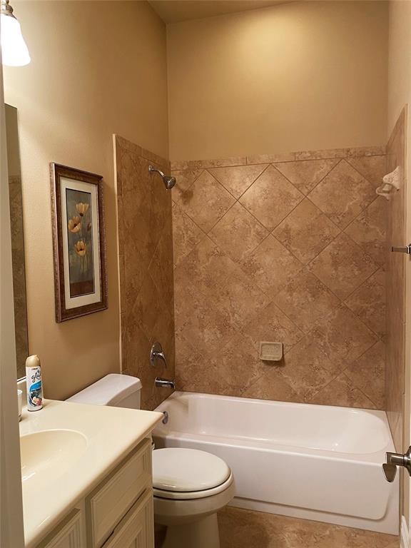 13804 Lakewater Drive , Pearland, Texas image 21