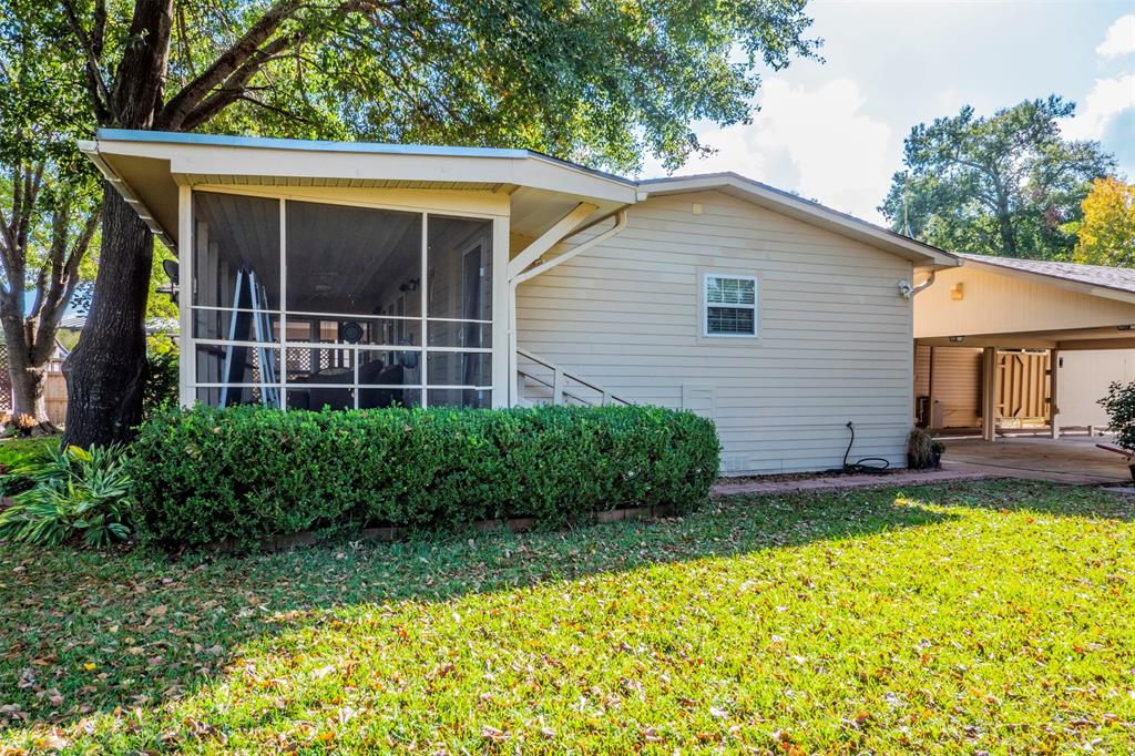 14188 1 Shadow Bay Drive, Willis, Texas 77318, 4 Bedrooms Bedrooms, 8 Rooms Rooms,3 BathroomsBathrooms,Single-family,For Sale,Shadow Bay,22066767