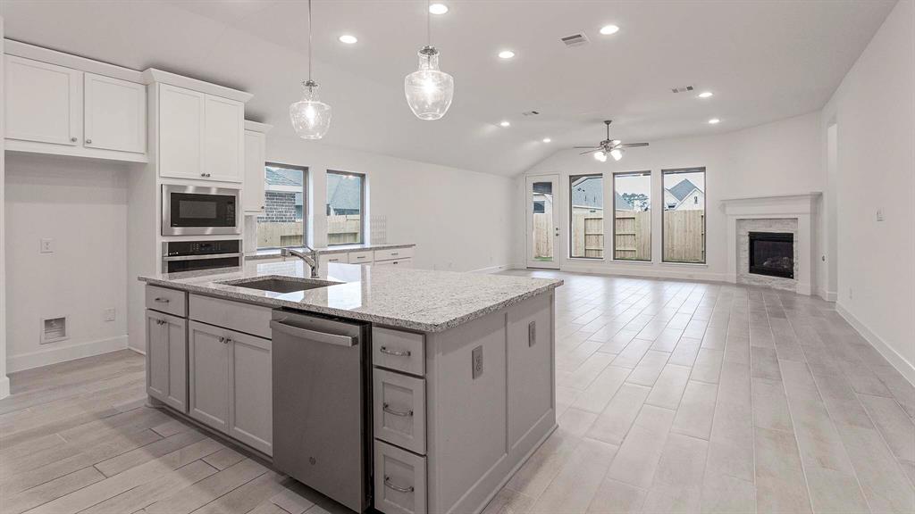 42053 1 Mystical Bend Road, Magnolia, Texas 77354, 4 Bedrooms Bedrooms, 7 Rooms Rooms,3 BathroomsBathrooms,Single-family,For Sale,Mystical Bend,79427745