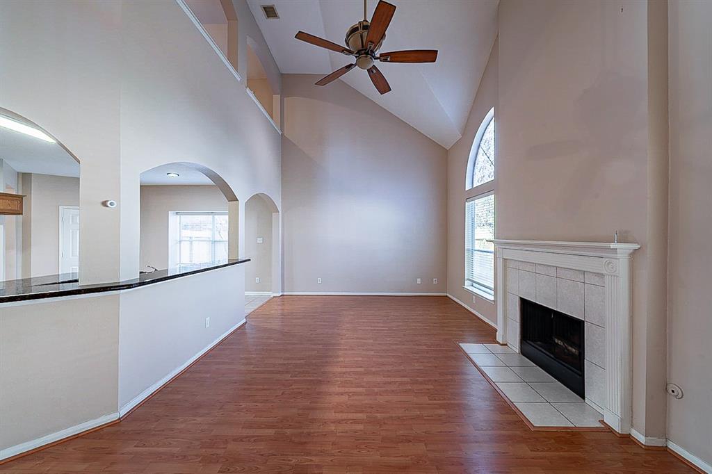 1915 2 Winding Hollow Drive, Katy, Texas 77450, 4 Bedrooms Bedrooms, 4 Rooms Rooms,2 BathroomsBathrooms,Single-family,For Sale,Winding Hollow,69434306