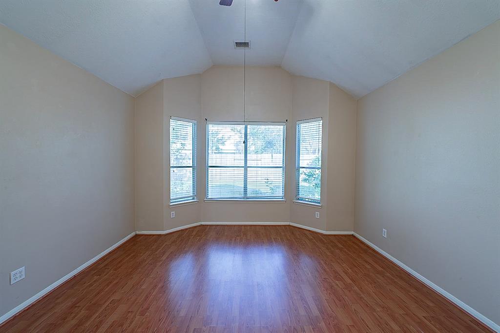 1915 2 Winding Hollow Drive, Katy, Texas 77450, 4 Bedrooms Bedrooms, 4 Rooms Rooms,2 BathroomsBathrooms,Single-family,For Sale,Winding Hollow,69434306