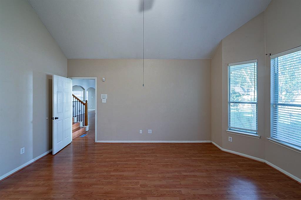 1915 2 Winding Hollow Drive, Katy, Texas 77450, 4 Bedrooms Bedrooms, 4 Rooms Rooms,2 BathroomsBathrooms,Single-family,For Sale,Winding Hollow,69434306