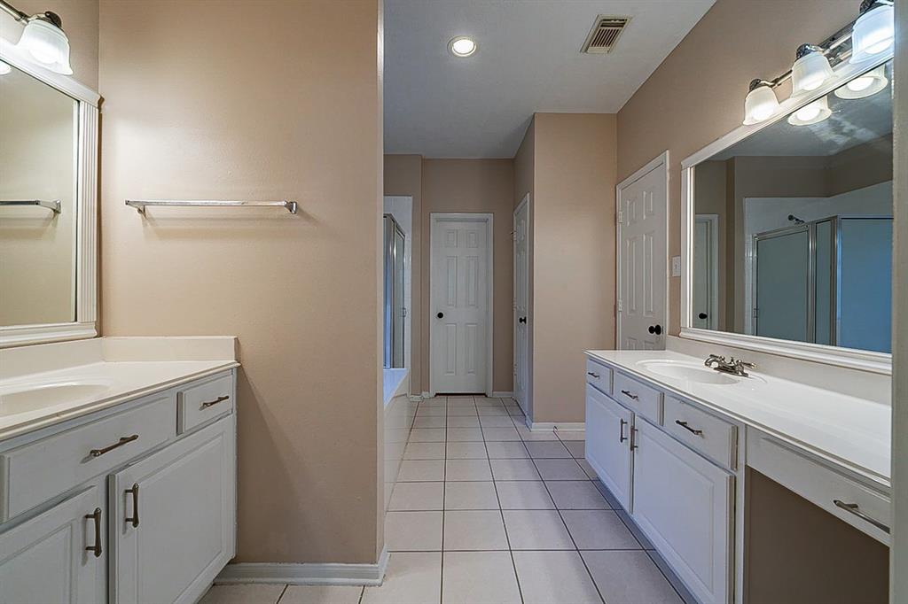 1915 2 Winding Hollow Drive, Katy, Texas 77450, 4 Bedrooms Bedrooms, 4 Rooms Rooms,2 BathroomsBathrooms,Single-family,For Sale,Winding Hollow,69434306