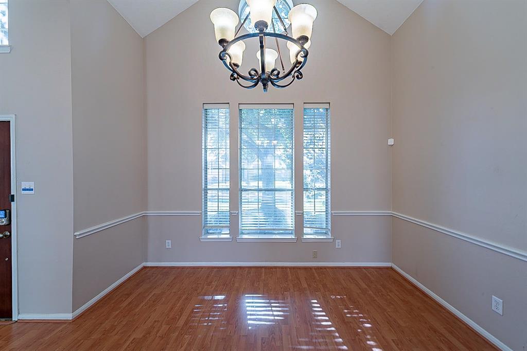 1915 2 Winding Hollow Drive, Katy, Texas 77450, 4 Bedrooms Bedrooms, 4 Rooms Rooms,2 BathroomsBathrooms,Single-family,For Sale,Winding Hollow,69434306