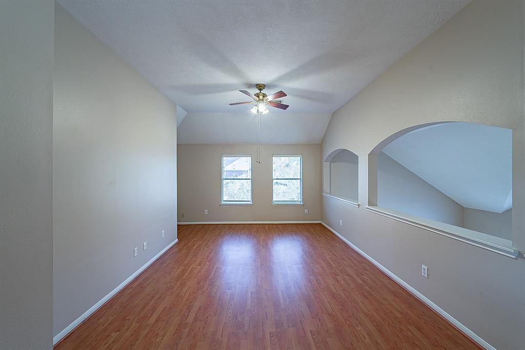 1915 2 Winding Hollow Drive, Katy, Texas 77450, 4 Bedrooms Bedrooms, 4 Rooms Rooms,2 BathroomsBathrooms,Single-family,For Sale,Winding Hollow,69434306