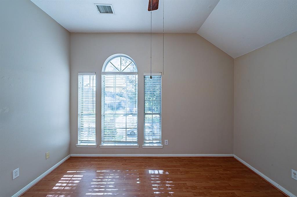 1915 2 Winding Hollow Drive, Katy, Texas 77450, 4 Bedrooms Bedrooms, 4 Rooms Rooms,2 BathroomsBathrooms,Single-family,For Sale,Winding Hollow,69434306