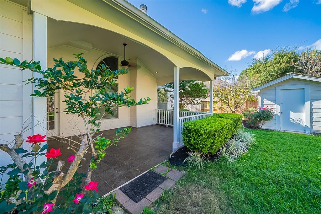 1915 2 Winding Hollow Drive, Katy, Texas 77450, 4 Bedrooms Bedrooms, 4 Rooms Rooms,2 BathroomsBathrooms,Single-family,For Sale,Winding Hollow,69434306