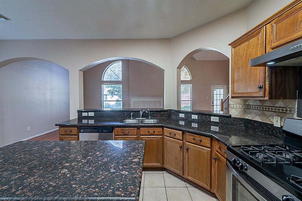 1915 2 Winding Hollow Drive, Katy, Texas 77450, 4 Bedrooms Bedrooms, 4 Rooms Rooms,2 BathroomsBathrooms,Single-family,For Sale,Winding Hollow,69434306