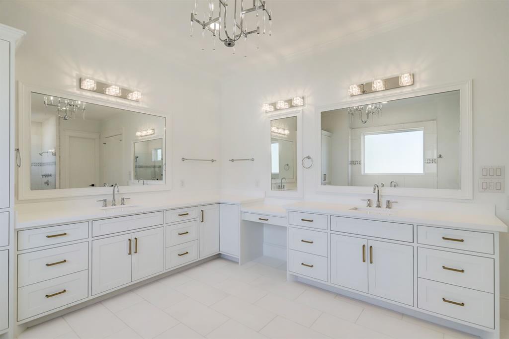 1228 2 Chantilly Lane, Houston, Texas 77018, 5 Bedrooms Bedrooms, 12 Rooms Rooms,5 BathroomsBathrooms,Single-family,For Sale,Chantilly,71186545