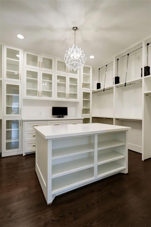 1228 2 Chantilly Lane, Houston, Texas 77018, 5 Bedrooms Bedrooms, 12 Rooms Rooms,5 BathroomsBathrooms,Single-family,For Sale,Chantilly,71186545