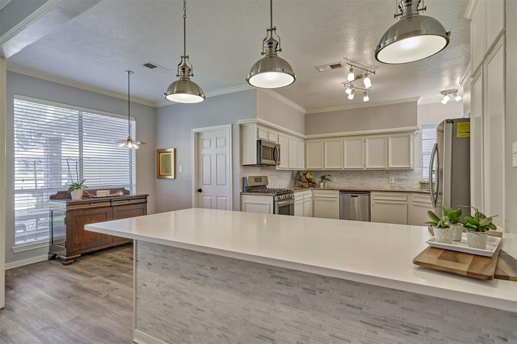 7 2 Hornsilver Place, The Woodlands, Texas 77381, 5 Bedrooms Bedrooms, 13 Rooms Rooms,3 BathroomsBathrooms,Single-family,For Sale,Hornsilver,68189230