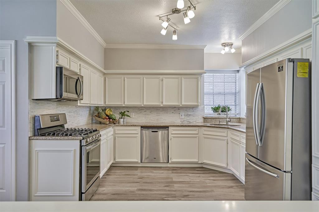 7 2 Hornsilver Place, The Woodlands, Texas 77381, 5 Bedrooms Bedrooms, 13 Rooms Rooms,3 BathroomsBathrooms,Single-family,For Sale,Hornsilver,68189230