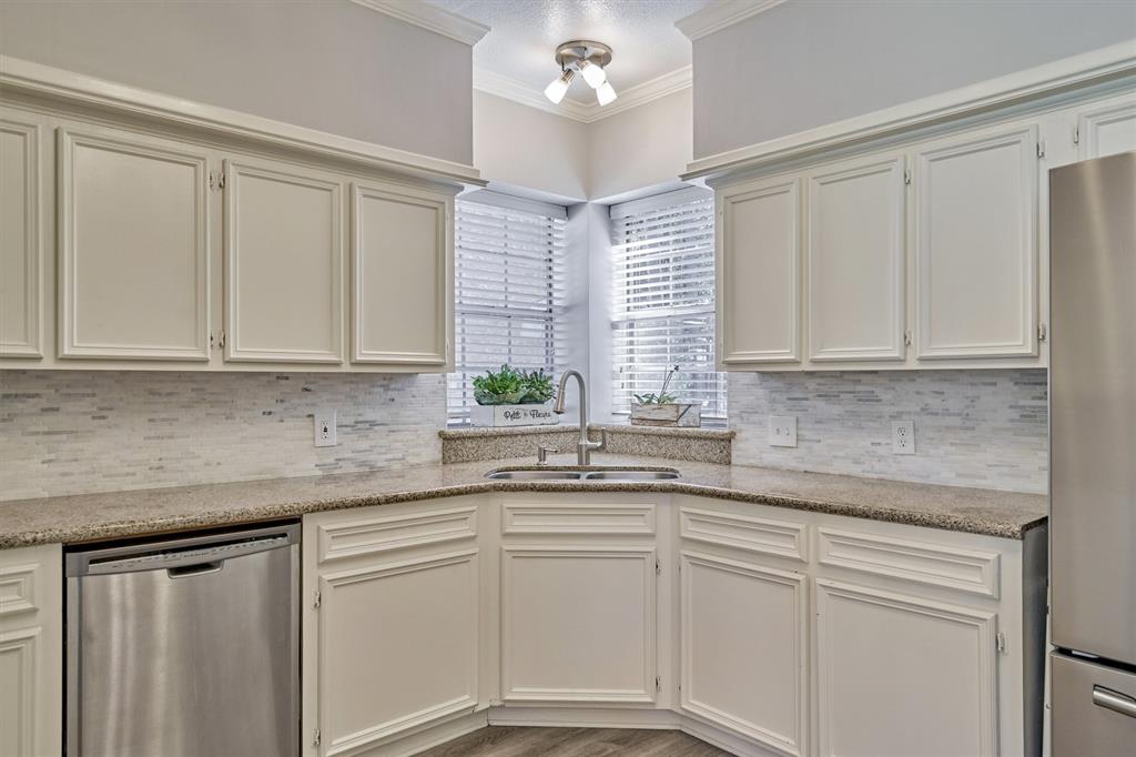 7 2 Hornsilver Place, The Woodlands, Texas 77381, 5 Bedrooms Bedrooms, 13 Rooms Rooms,3 BathroomsBathrooms,Single-family,For Sale,Hornsilver,68189230
