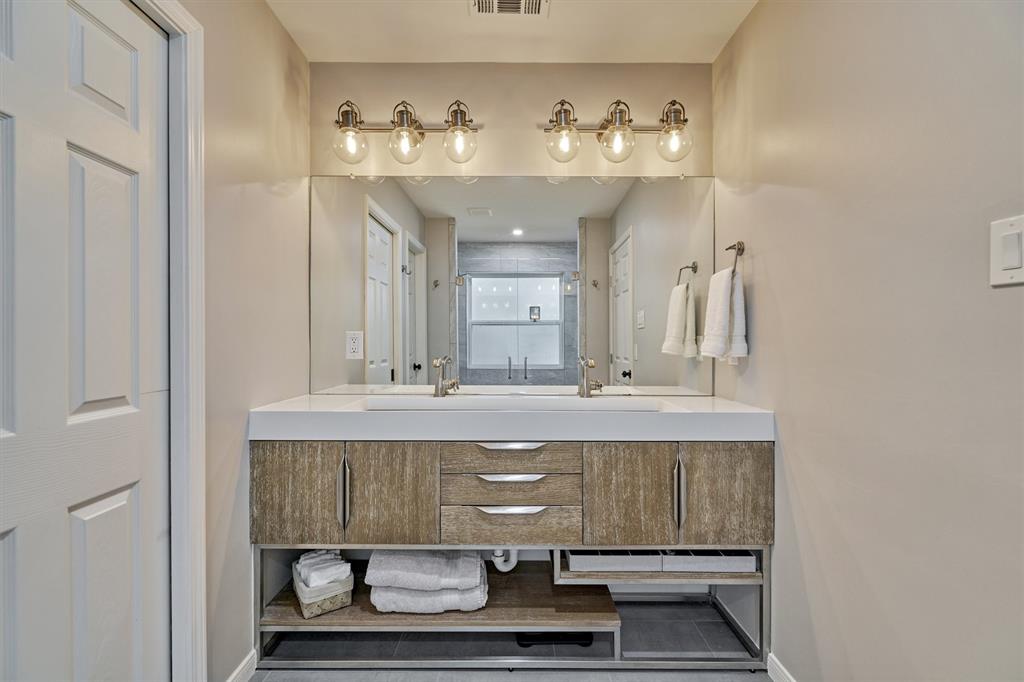 7 2 Hornsilver Place, The Woodlands, Texas 77381, 5 Bedrooms Bedrooms, 13 Rooms Rooms,3 BathroomsBathrooms,Single-family,For Sale,Hornsilver,68189230