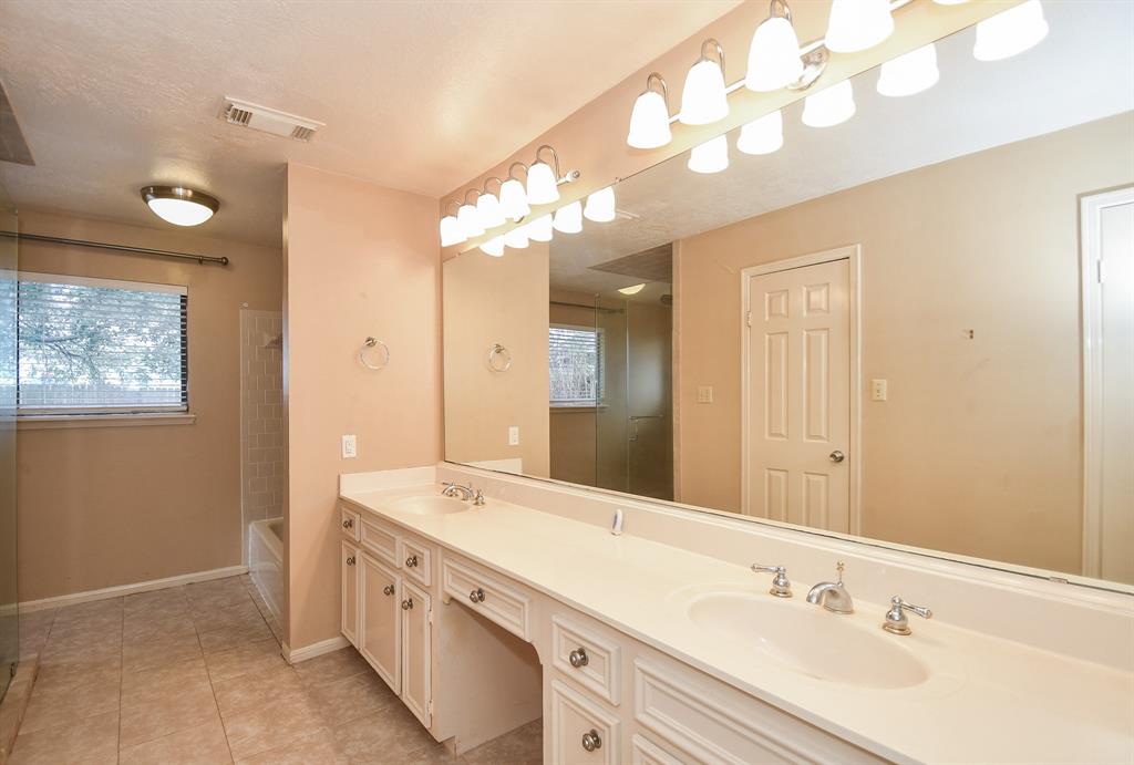 858 2 Shillington Drive, Katy, Texas 77450, 4 Bedrooms Bedrooms, 9 Rooms Rooms,3 BathroomsBathrooms,Single-family,For Sale,Shillington,79958474