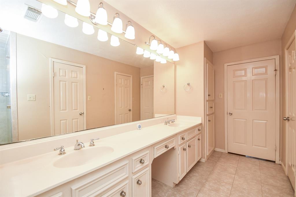 858 2 Shillington Drive, Katy, Texas 77450, 4 Bedrooms Bedrooms, 9 Rooms Rooms,3 BathroomsBathrooms,Single-family,For Sale,Shillington,79958474