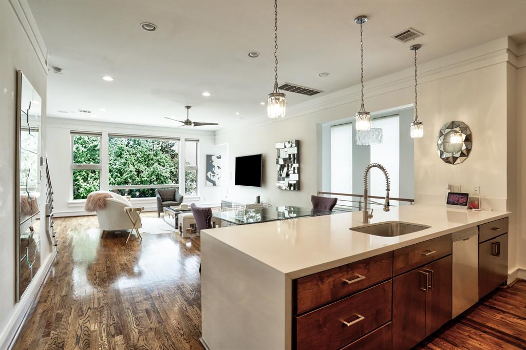 1503 3 Sandman Street, Houston, Texas 77007, 3 Bedrooms Bedrooms, 5 Rooms Rooms,3 BathroomsBathrooms,Single-family,For Sale,Sandman,74955701
