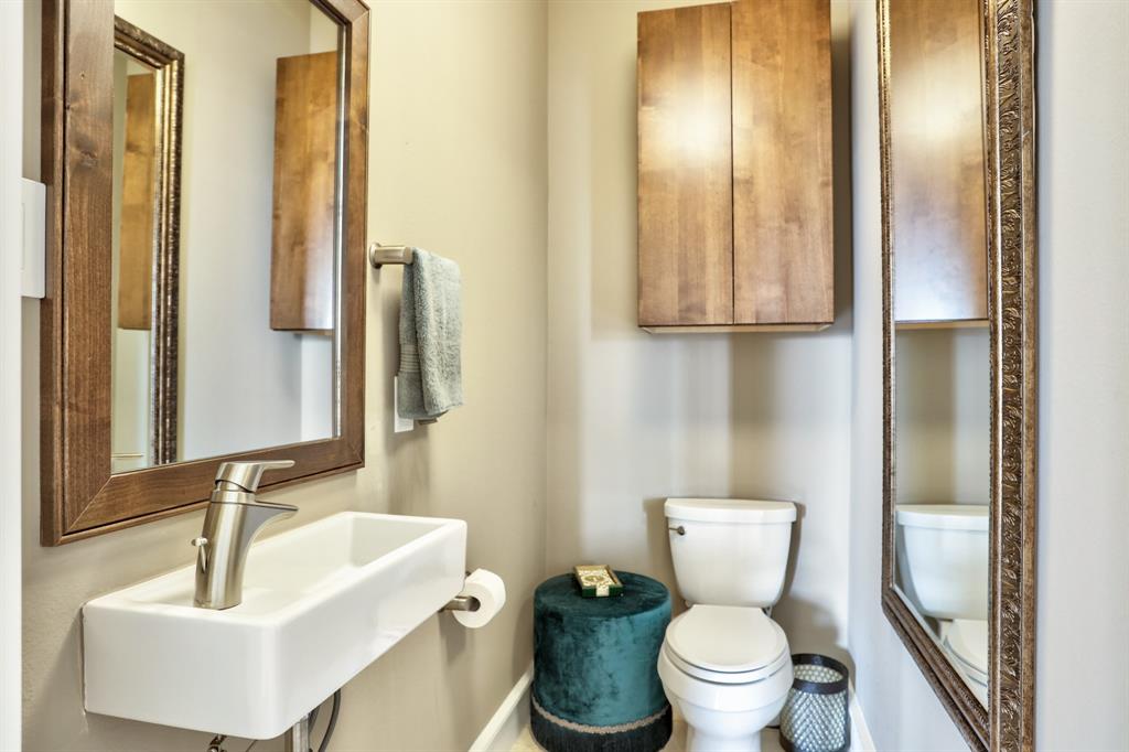 1503 3 Sandman Street, Houston, Texas 77007, 3 Bedrooms Bedrooms, 5 Rooms Rooms,3 BathroomsBathrooms,Single-family,For Sale,Sandman,74955701