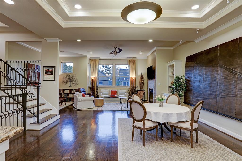 3912 4 Woodhead Street, Houston, Texas 77098, 3 Bedrooms Bedrooms, 12 Rooms Rooms,3 BathroomsBathrooms,Single-family,For Sale,Woodhead,58641203