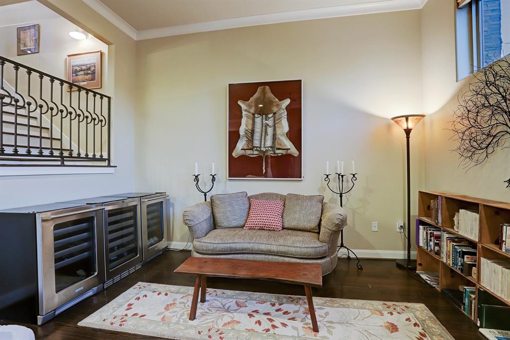 3912 4 Woodhead Street, Houston, Texas 77098, 3 Bedrooms Bedrooms, 12 Rooms Rooms,3 BathroomsBathrooms,Single-family,For Sale,Woodhead,58641203