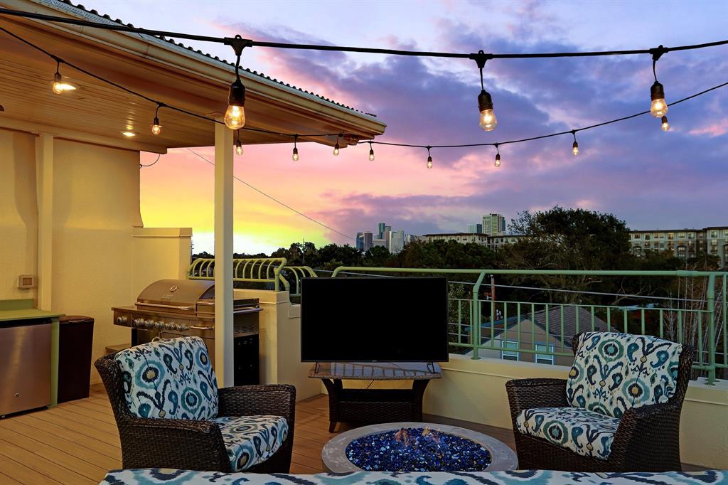 3912 4 Woodhead Street, Houston, Texas 77098, 3 Bedrooms Bedrooms, 12 Rooms Rooms,3 BathroomsBathrooms,Single-family,For Sale,Woodhead,58641203