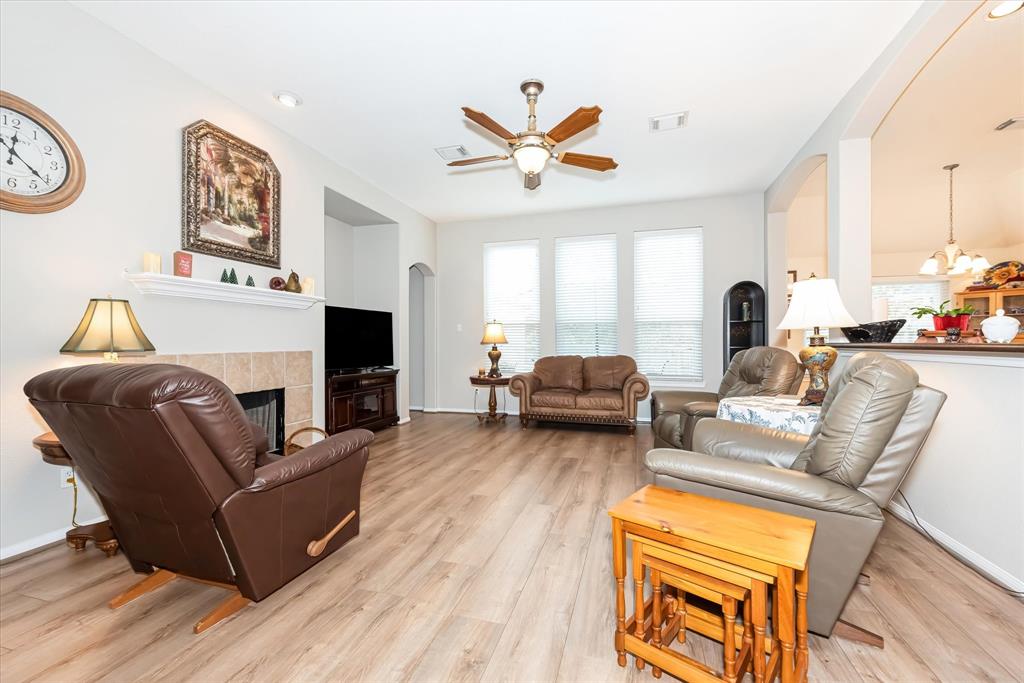 13623 2 Leafy Arbor Drive, Montgomery, Texas 77356, 3 Bedrooms Bedrooms, 13 Rooms Rooms,3 BathroomsBathrooms,Single-family,For Sale,Leafy Arbor,86695120